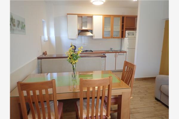 Apartment A1, for 8 persons