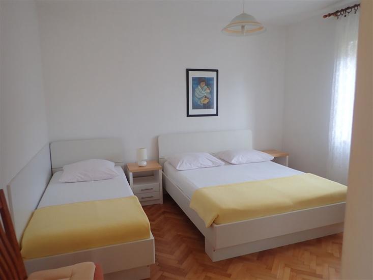 Apartment A1, for 8 persons