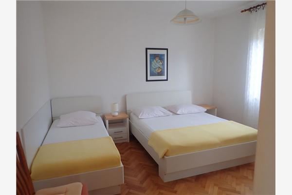 Apartment A1, for 8 persons