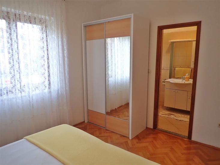 Apartment A1, for 8 persons