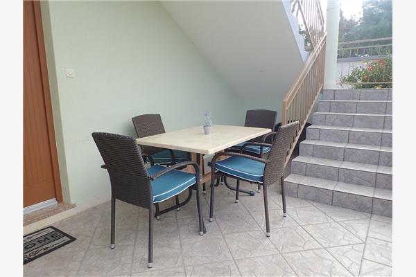 Apartment A1, for 8 persons