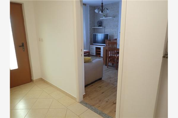 Apartment A1, for 8 persons