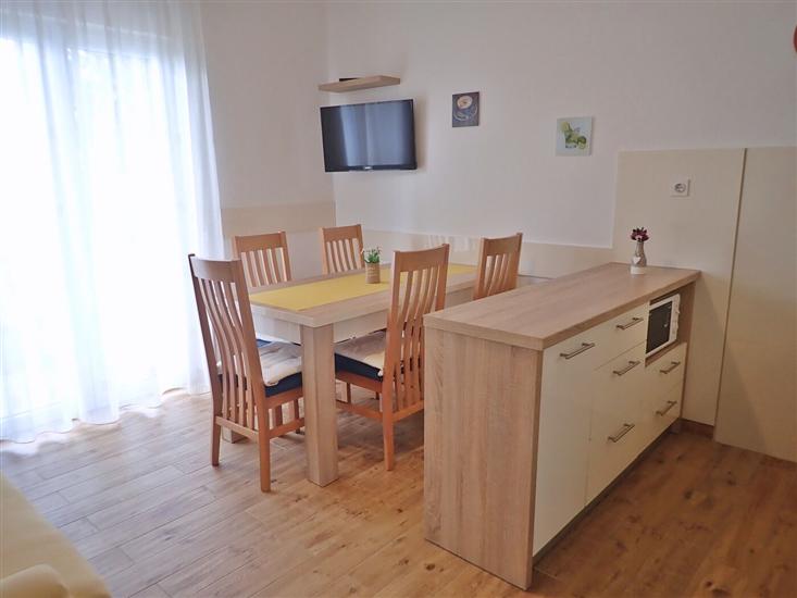Apartment A4, for 4 persons