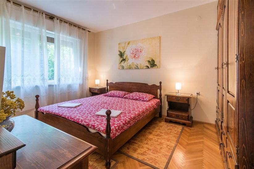 Apartment A1, for 5 persons