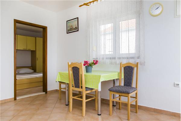 Apartment A4, for 3 persons