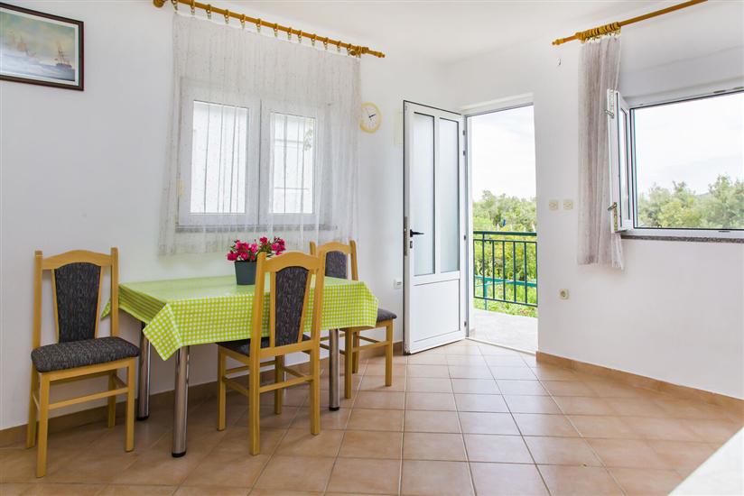 Apartment A4, for 3 persons