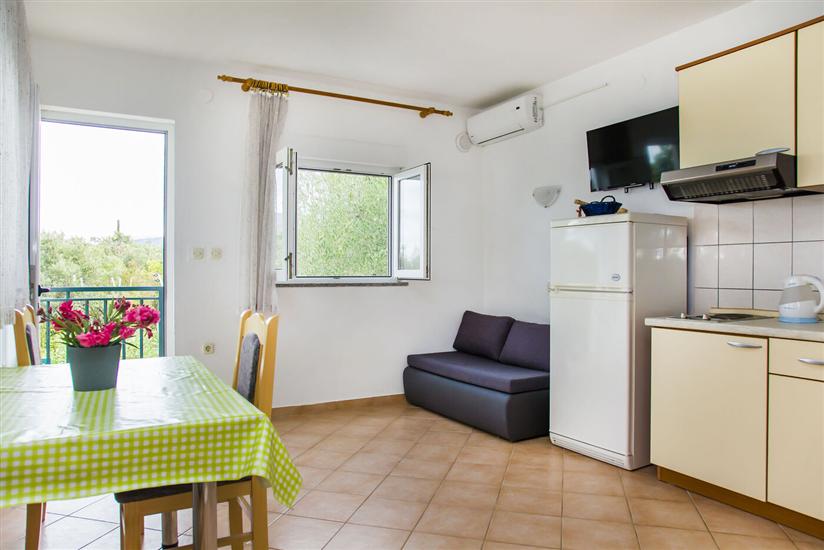 Apartment A4, for 3 persons
