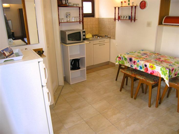 Apartment A2, for 3 persons