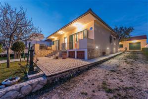 Hiša - Vrsi (Zadar)