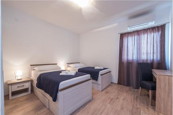 House K1, for 8 persons