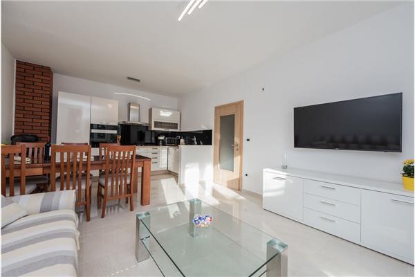 House K1, for 8 persons