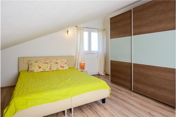 Apartment A4, for 6 persons
