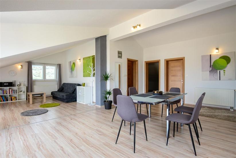 Apartment A4, for 6 persons