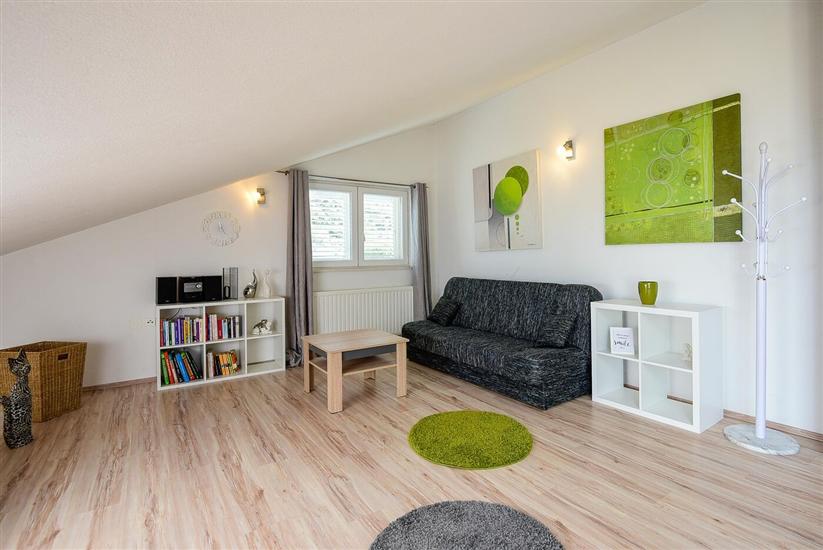 Apartment A4, for 6 persons