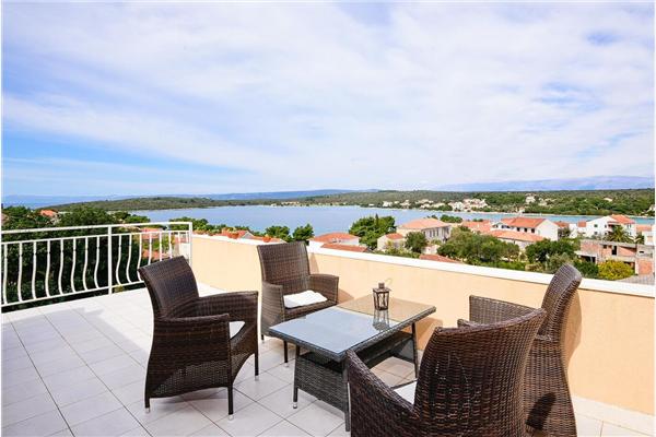 Apartment A4, for 6 persons