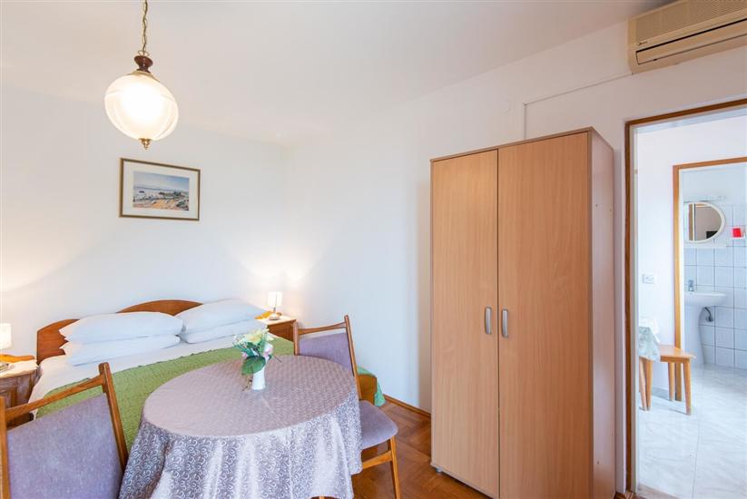 Apartment A3, for 6 persons
