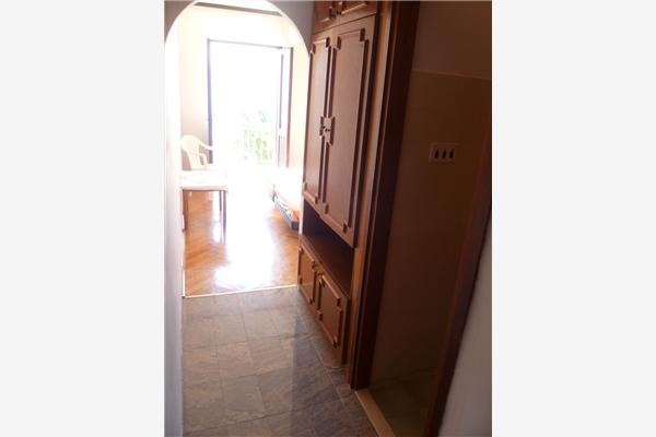 Room S2, for 4 persons