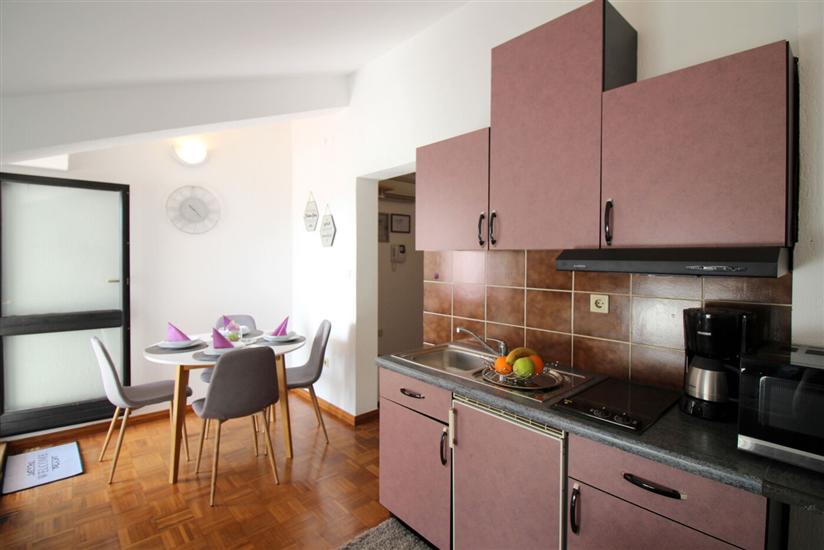 Apartment A2, for 3 persons