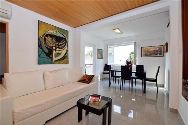 Apartment A1, for 5 persons