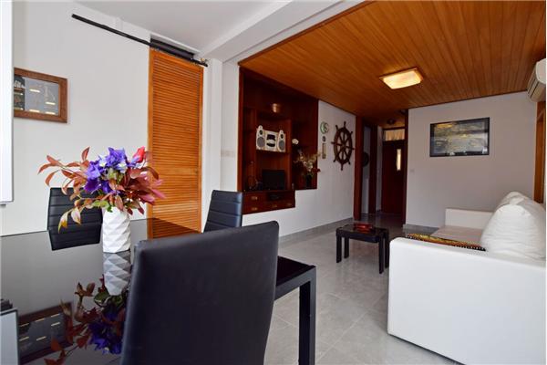 Apartment A1, for 5 persons