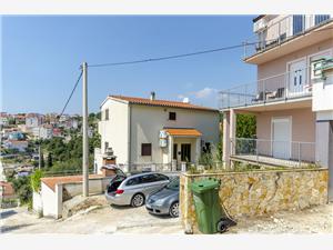 Appartement Split en Trogir Riviera,ReserverenLorenaVanaf 146 €