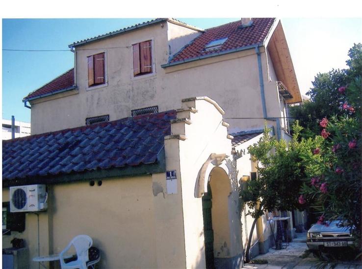 Apartments JUGO i BURA