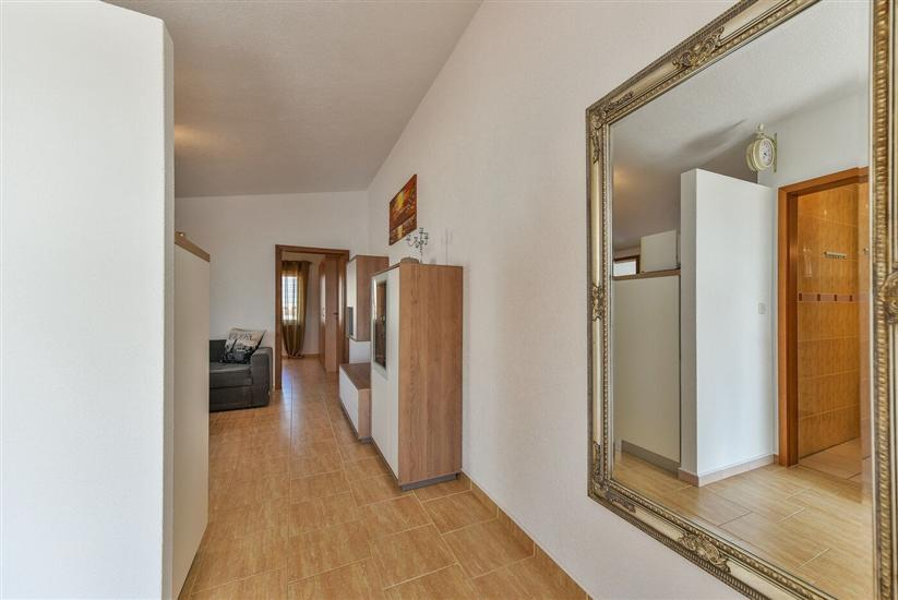 Apartment A2, for 5 persons