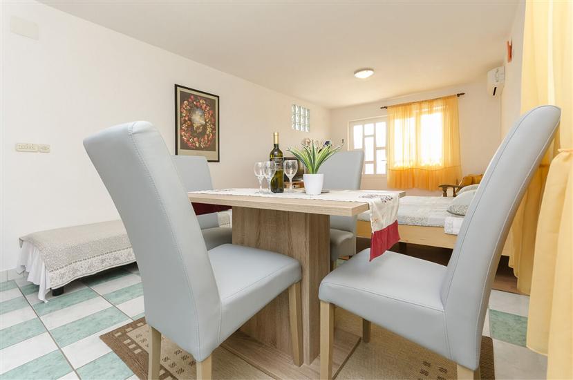 Apartman A3, na 3 osebe