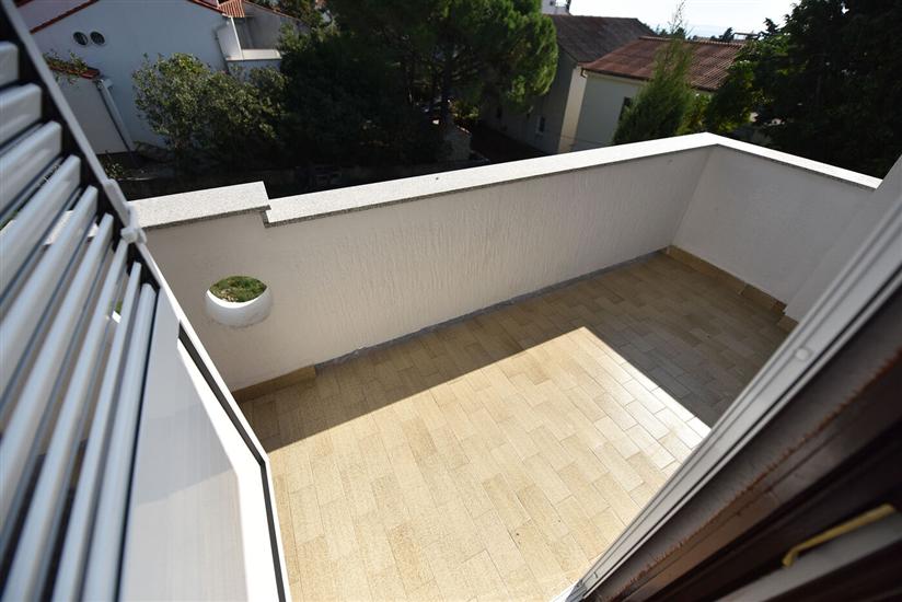 Apartment A8, for 6 persons