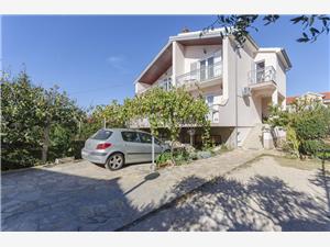 Ferienwohnung und Zimmer Ema Vodice, Größe 20,00 m2, Entfernung vom Ortszentrum (Luftlinie) 800 m