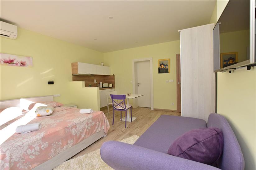 Apartment A2, for 3 persons