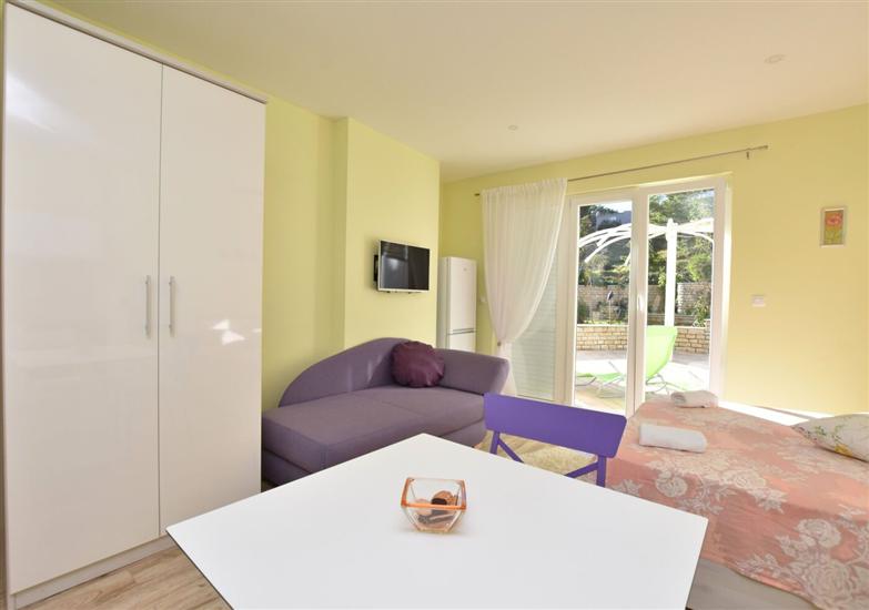 Apartment A2, for 3 persons