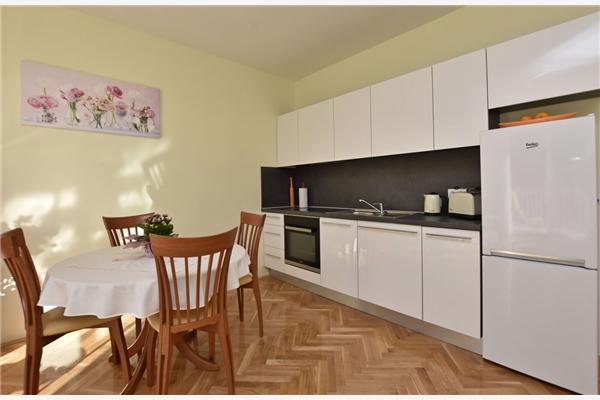 Apartment A5, for 5 persons