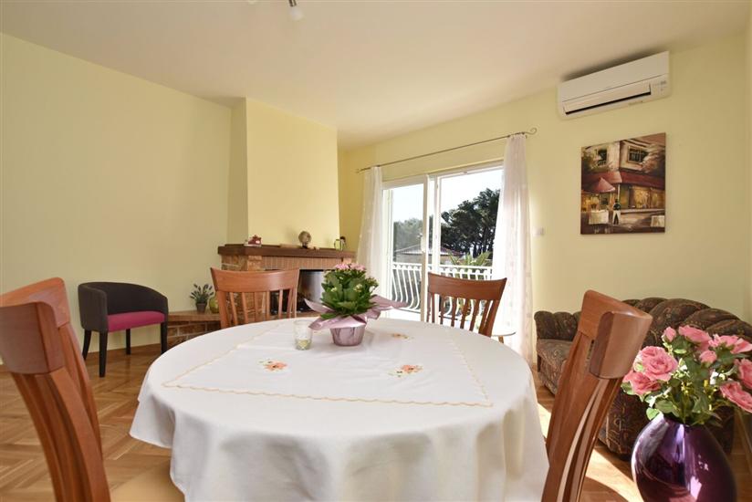 Apartment A5, for 5 persons