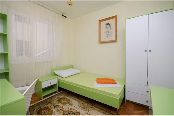 Apartment A1, for 5 persons