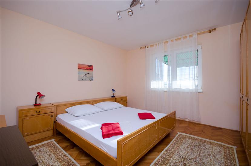 Apartment A1, for 5 persons