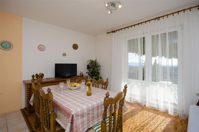 Apartment A1, for 5 persons