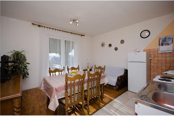 Apartment A1, for 5 persons