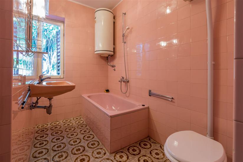 Apartman A2, na 6 osebe