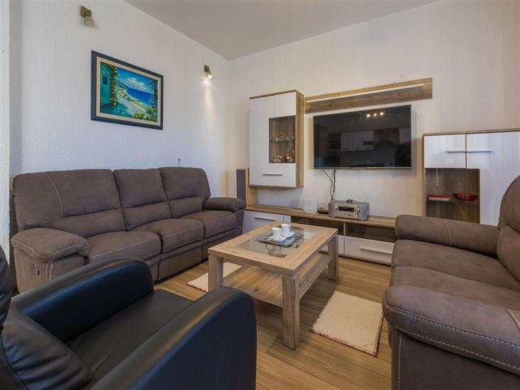 House A1, for 10 persons