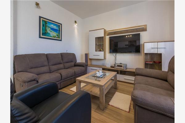 House A1, for 10 persons