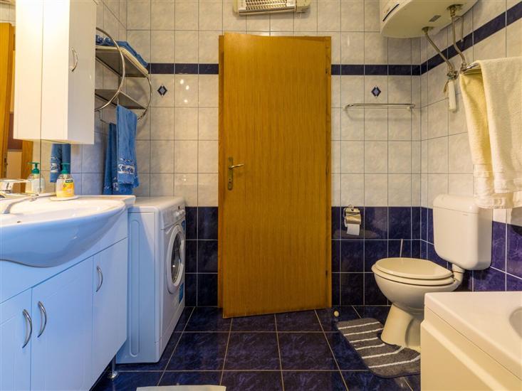 House A1, for 10 persons