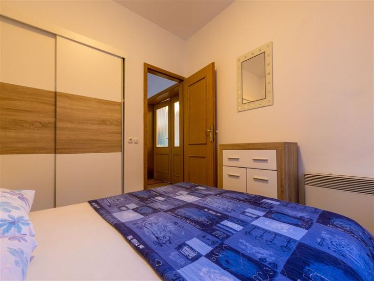 House A1, for 10 persons