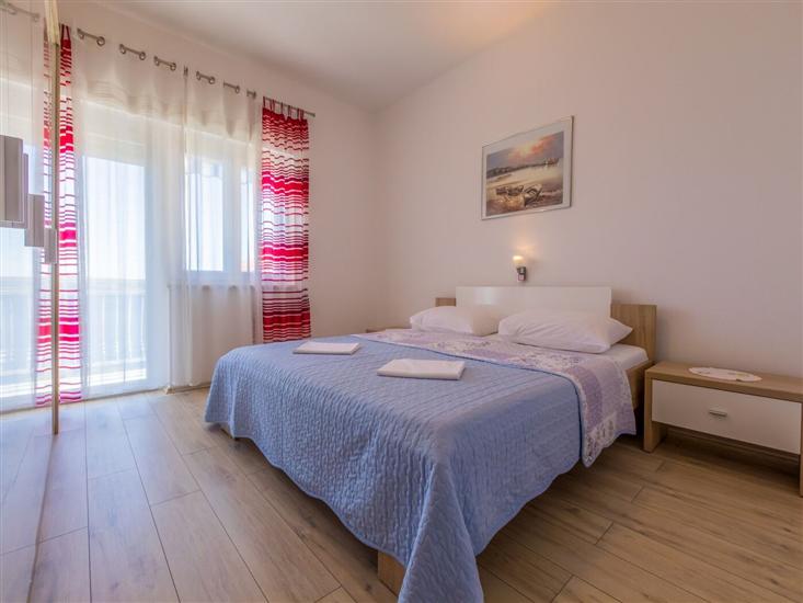 House A1, for 10 persons