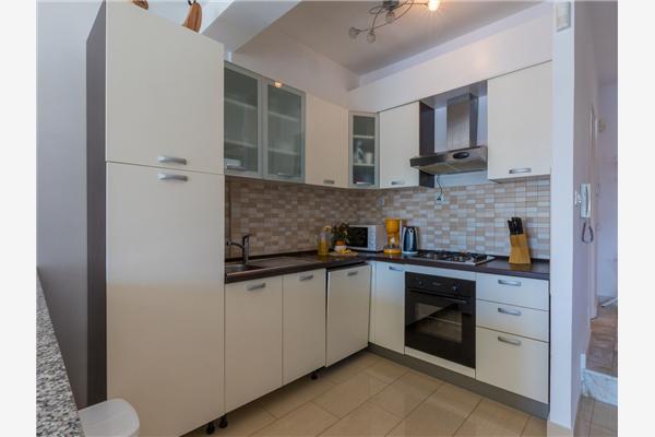 House K1, for 10 persons