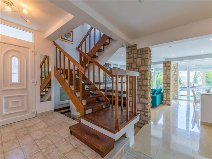 House K1, for 10 persons