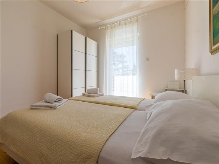 House K1, for 10 persons