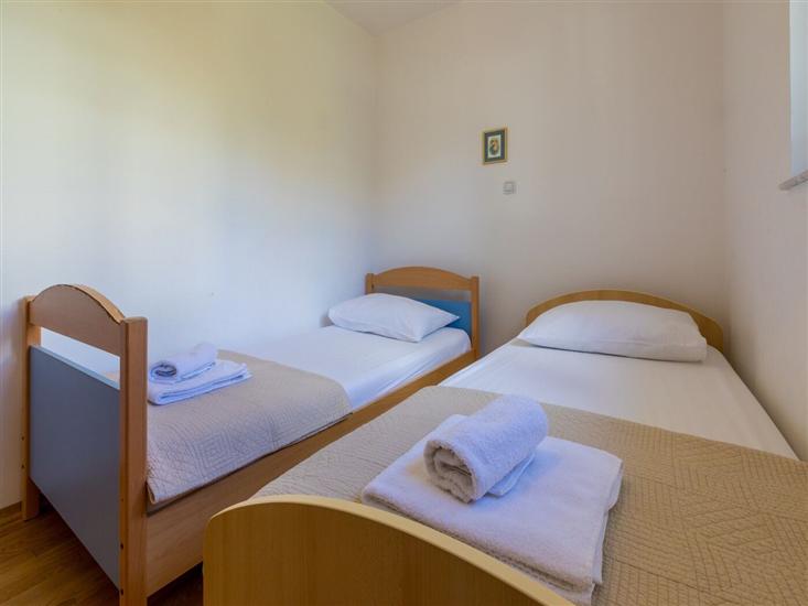 House K1, for 10 persons