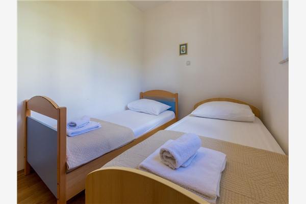 House K1, for 10 persons