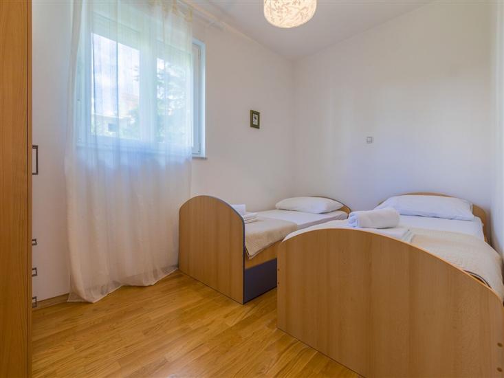 House K1, for 10 persons